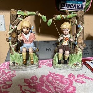 Set of 2 novelties